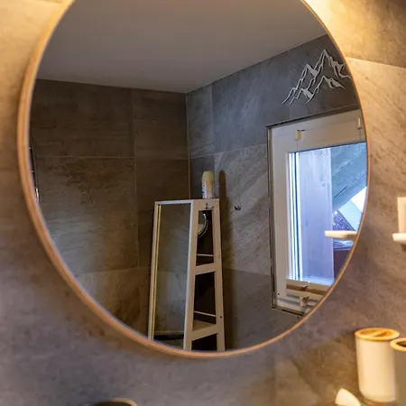 Riebe 331 * Grächen